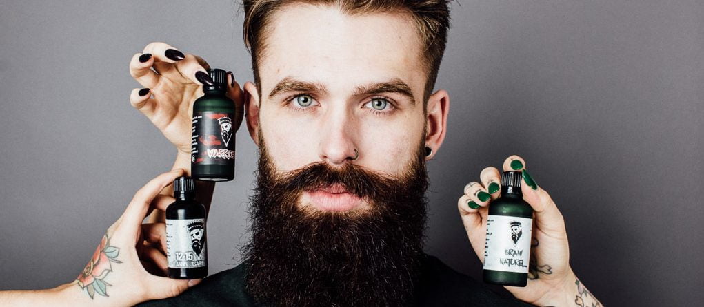 Devez-vous appliquer de l’huile à barbe avant le coucher ?